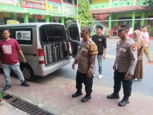 KAPOLSEK BANTAR GEBANG DI WAKILI MENGHADIRI PEMBUKAAN DAPUR MAKAN BERGIZI GRATIS (MBG) YAYASAN INDAH BERBAGAI USAHA DI KELURAHAN PADURENAN