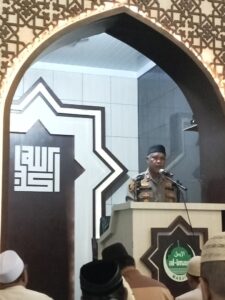 Kapolsek Bekasi Barat Gelar Jumat Keliling, Sampaikan Pesan Kamtibmas kepada Warga