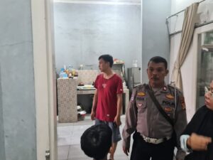 Rumah Dibobol Maling, Warga Jati Asih Hubungi 110 Polisi Langsung Cek TKP
