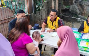 Polres Bekasi Kota Gelar Bakti Kesehatan di Medan Satria, Fokus Layanan Konsultasi dan Vitamin