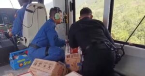 Polri Lanjutkan Distribusi Bantuan Bencana Banjir dengan Airdrop ke Taput dan Tapteng