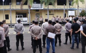 Kapolres Kepulauan Seribu Tekankan Kewaspadaan dan Profesionalisme Anggota