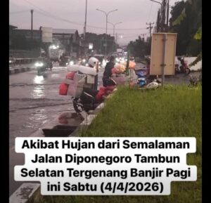 Banjir Melanda Jalan Pantura Bekasi, Banyak Kendaraan Mogok