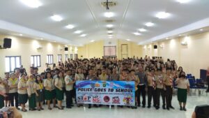 Police Goes To School Polsek Bekasi Barat Sambangi SMP-SMA Advent Jakasampurna