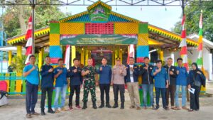 BHABINKAMTIBMAS KELURAHAN PADURENAN MENDAMPINGI KAPOLSEK BANTAR GEBANG DALAM KEGIATAN KAMPUNG PANCASILA 