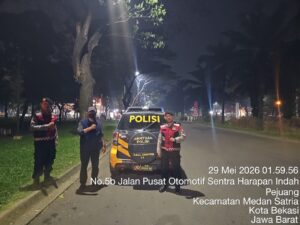 Polsek Medan Satria Perketat Patroli Malam Hingga Dini Hari, Kawal Keamanan di Titik Rawan Bekasi   