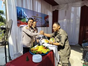 Syukuran HUT Bhayangkara Ke-80, Polsek Medansatria Salurkan 150 Paket Sembako