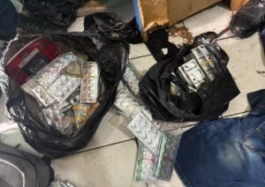 SAT RESNARKOBA POLRES METRO BEKASI KOTA UNGKAP KASUS PEREDARAN OBAT BERBAHAYA DI BANTAR GEBANG