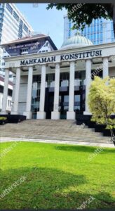 lRESTORASI KONSTITUSIONAL ANGGARAN PENDIDIKAN: ANALISIS HUKUM DAN IMPLIKASI YURIDIS PUTUSAN MK SOAL PEMISAHAN MAKAN BERGIZI GRATIS (MBG)