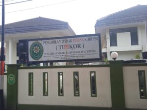 SKANDAL BANCAKAN PROYEK BEKASI MELEDAK DI PENGADILAN: BUPATI NONAKTIF ADE KUSWARA DITUNTUT 7 TAHUN PENJARA, ABAH KUNANG MENYUSUL 4 TAHUN !