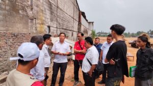 Pagar Rumah Warga di Kawasan PSEL Ciketing Udik Dibongkar, FWBR Desak Penjelasan