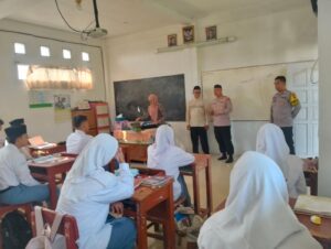 Jaga Jakarta On The Spot, Kapolsek Bekasi Barat Berikan Edukasi kepada Siswa Yayasan I’Tishom Kota Baru