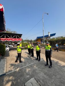 Siaga Pengaduan 110 Kainduk PJR BSD Kompol Darmawati,SE,SH,MM Tegaskan Larangan Berhenti di Bahu Tol Jalan 