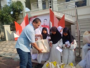 Bukan Sekadar Pergantian Pimpinan, Polsek Pondok Gede Hadir Berbagi untuk Anak Yatim 