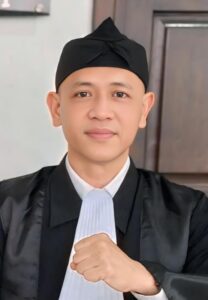 BOMBASTIS! UU NO. 17 TAHUN 2023 DISEBUT POTENSI ‘BOM WAKTU’ HUKUM: PRAKTISI HUKUM BEKASI BONGKAR CELAH LINDUNGI MASYARAKAT KECIL !