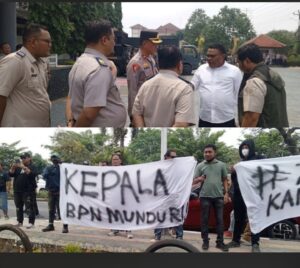 DIDUGA LIBATKAN OKNUM PEJABAT PEMKOT JAKTIM DALAM MAFIA TANAH PTSL, RATUSAN MASSA GERUDUK KANTOR BPN KOTA BEKASI