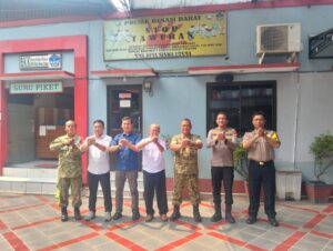 Sinergitas TNI – POLRI Kapolsek Bekasi Barat Bersama Danramil 01 Kranji Sambangi SMK Bina Siswa Utama, Ajak Pelajar Jauhi Tawuran dan Aksi Anarkisme